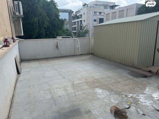 חנויות/ שטח מסחרי, נווה דוד רמז, רעננה