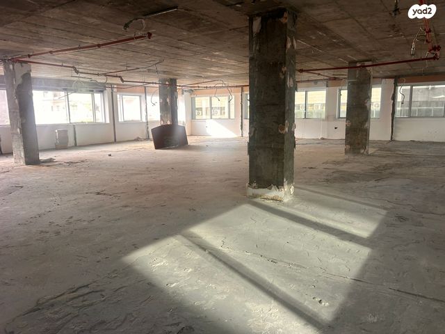 משרדים, דרך זאב ז'בוטינסקי 155, נחלת גנים, רמת גן