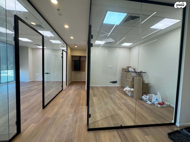 משרדים, דרך מנחם בגין 13, בורסה, רמת גן