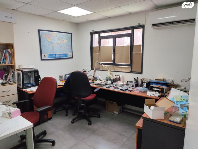 משרדים, ארגמן, טירת יהודה