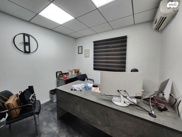 משרדים, המסגר, קרית ביאליק