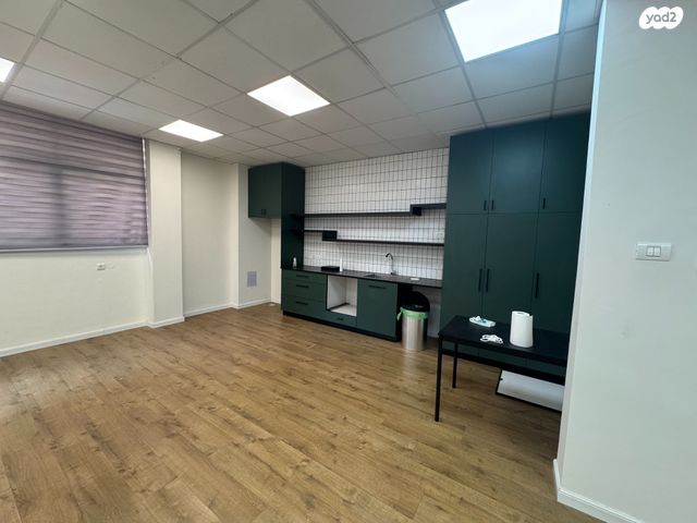 משרדים, בצלאל, בורסה, רמת גן