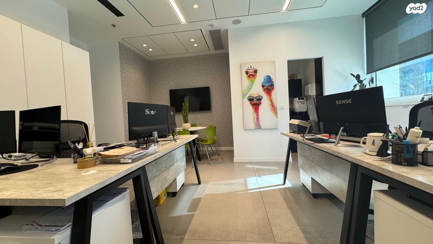 משרדים, דם המכבים 36, שאר העיר, מודיעין מכבים רעות