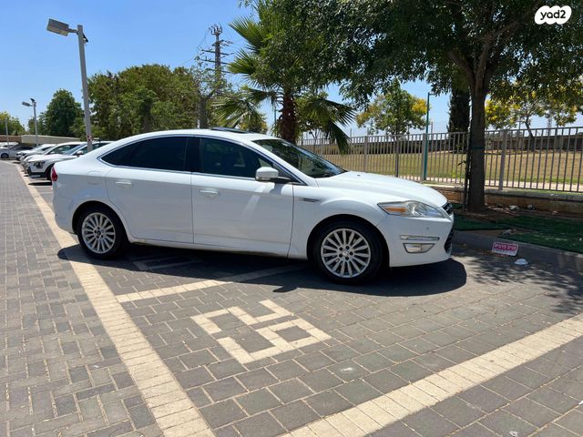 פורד מונדאו