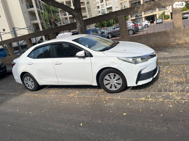 מודעת רכב טויוטה קורולה