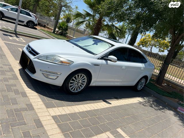 פורד מונדאו