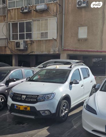 דאצ'יה סנדרו Stepway