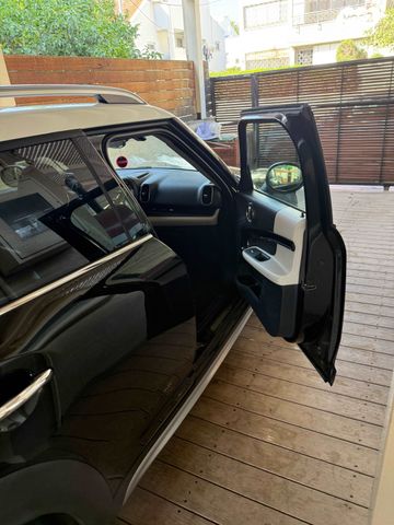 מיני קאנטרימן