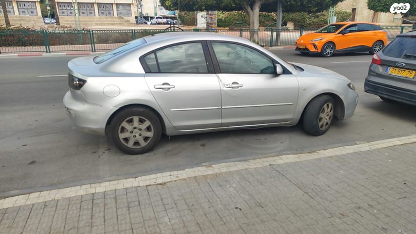 מודעת רכב מאזדה 3
