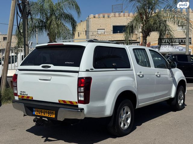 איסוזו די-מקס