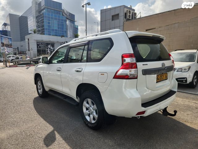 טויוטה לנד קרוזר