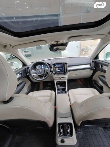 וולוו XC40