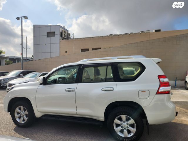 טויוטה לנד קרוזר