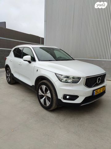 מודעת רכב וולוו XC40