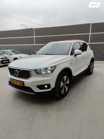 וולוו XC40