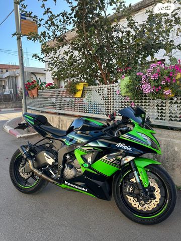 מודעת רכב קאוואסאקי ZX-6R