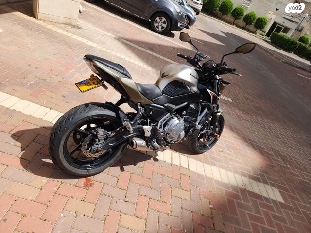 קאוואסאקי Z650 abs