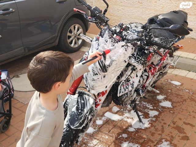 הונדה HORNET 750