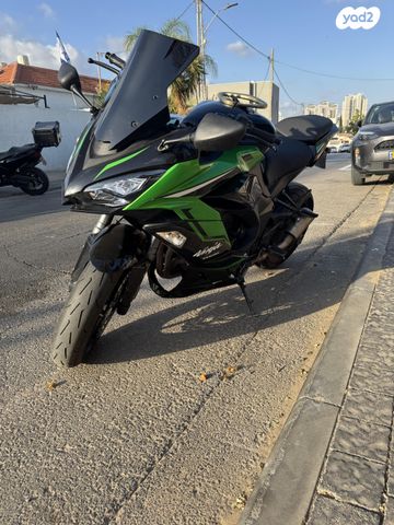 קאוואסאקי Z1000SX