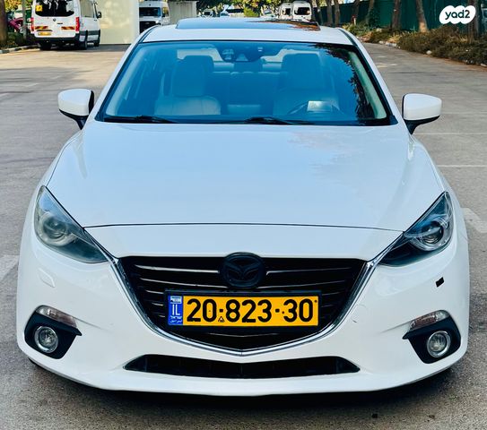 מודעת רכב מאזדה 3