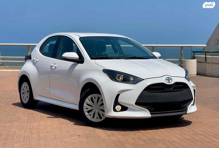 טויוטה יאריס