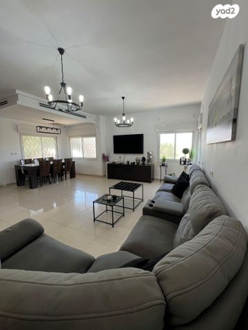 בית פרטי/ קוטג', יעקב שטיינברג 5, קרית בנימין, קרית אתא