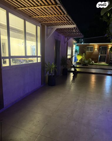 בית פרטי/ קוטג', השקד 12, עין התכלת, נתניה