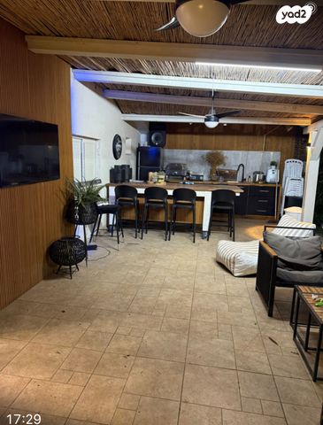 בית פרטי/ קוטג', השקד 12, עין התכלת, נתניה