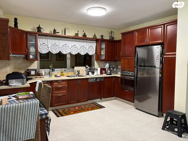 בית פרטי/ קוטג', הצנחנים 5, גבעת נוף, נס ציונה