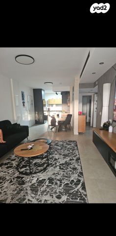 דירת גן, דרך מנחם בגין 8, נאות אשכול, שדרות