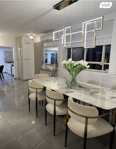 בית פרטי/ קוטג', השקד 12, עין התכלת, נתניה