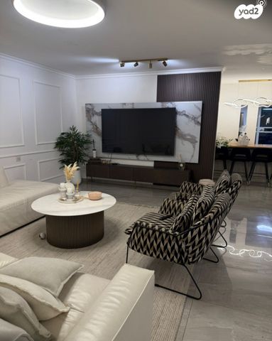 בית פרטי/ קוטג', השקד 12, עין התכלת, נתניה