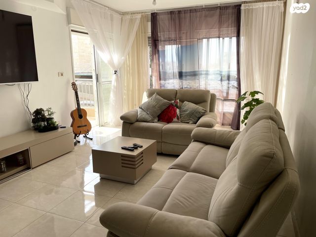 דירה, חטיבת גולני 10, המגינים, מודיעין מכבים רעות