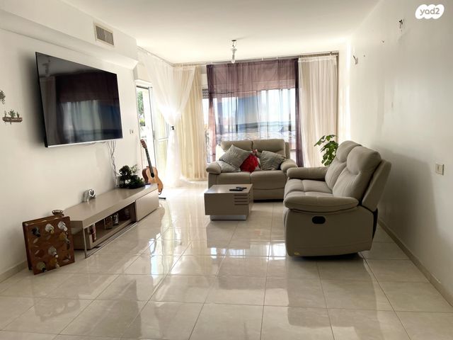 דירה, חטיבת גולני 10, המגינים, מודיעין מכבים רעות