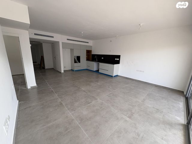 דירה, המעיין 13, ארלוזורוב, גבעתיים