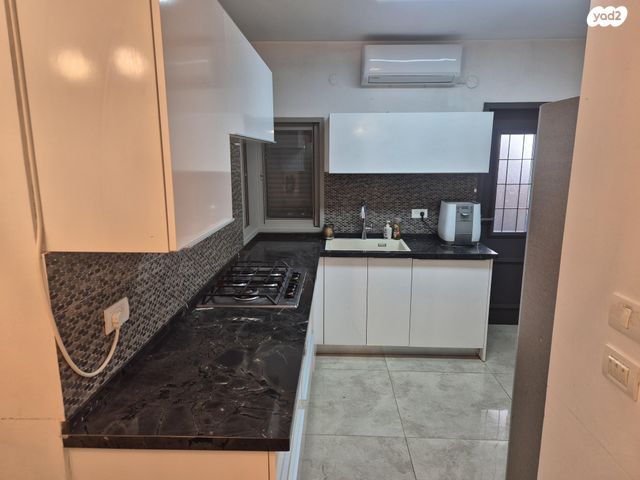 דירה, גינוסר 31, קרית גנים, ראשון לציון