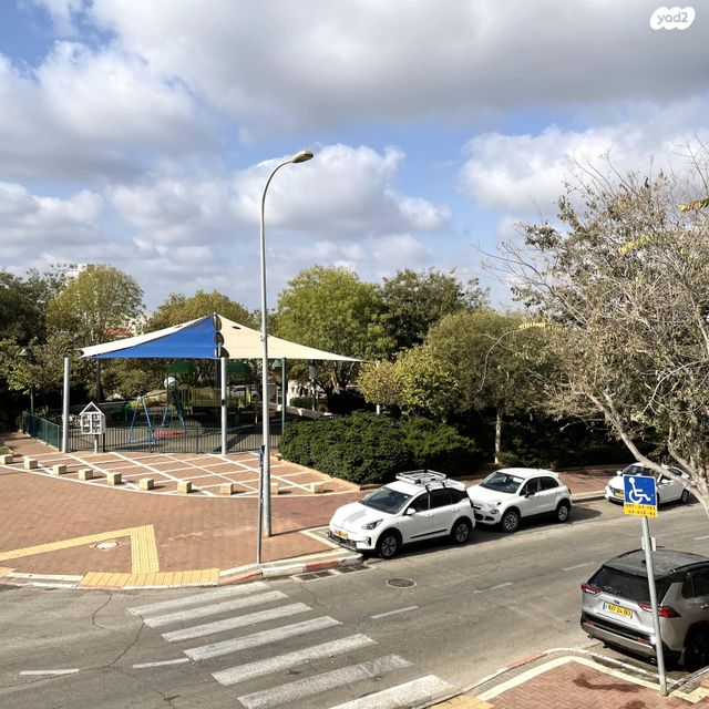 דירה, חטיבת גולני 10, המגינים, מודיעין מכבים רעות