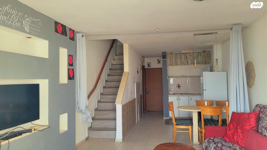 דופלקס, אחד העם 37, שיכון עובדים, טבריה