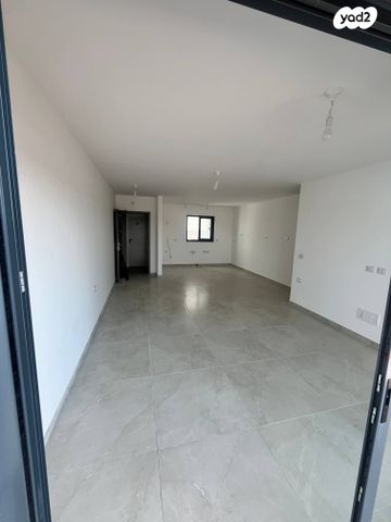 דירת גן, הגפן 6, כרמי הנדיב, אחוזת רוטנר, קרית מלאכי