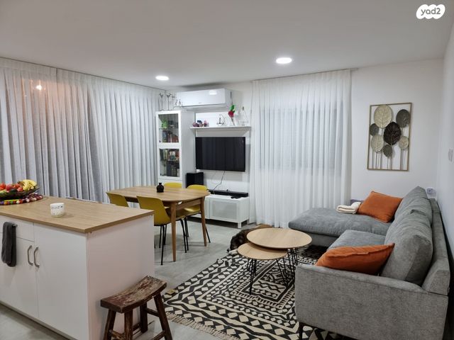 שדרות העם הצרפתי 40