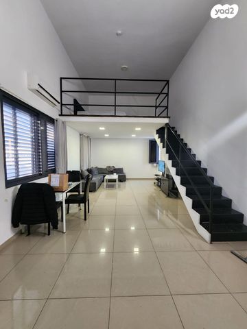 דירה, אהוד קינמון 10, אזור תעשיה, בת ים