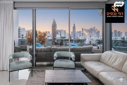 גג/ פנטהאוז, ארלוזורוב, גבעתיים