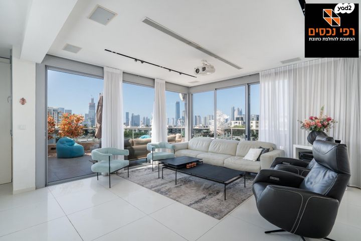 גג/ פנטהאוז, ארלוזורוב, גבעתיים