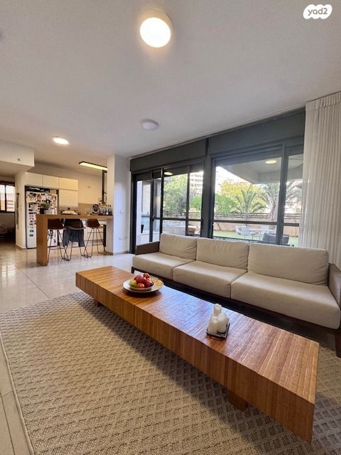 הגוש הגדול, רמת אביב החדשה, נופי ים