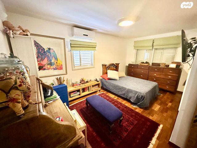 דירה, הרצליה