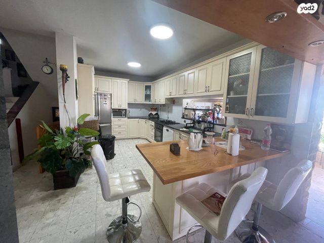 בית פרטי/ קוטג', בית אריה / עופרים