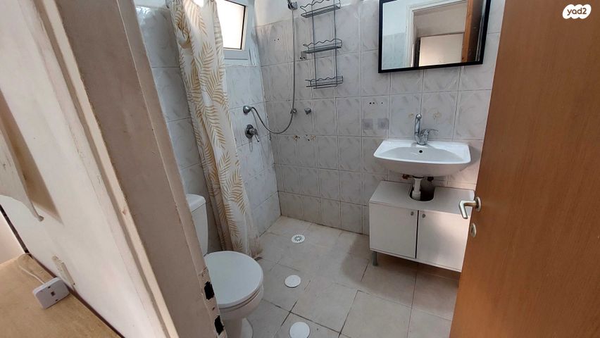 דירה, שמעון בר גיורא, שכונה ד', באר שבע