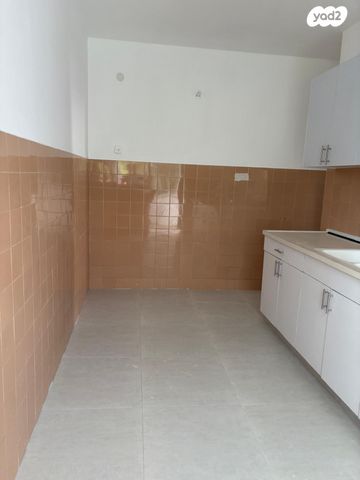 דירה, י.ל. פרץ, ג' / מרכז מזרח העיר, רחובות