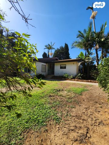 משק חקלאי/ נחלה, שער הכפר, כפר ידידיה