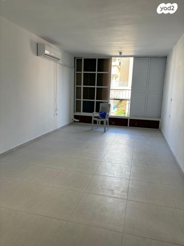 דירה, י.ל. פרץ, ג' / מרכז מזרח העיר, רחובות